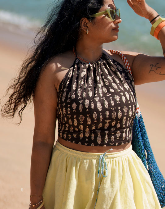 'IT'S BACKLESS' TOP-MEENIKA