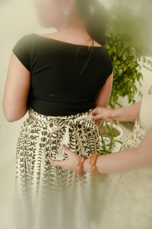 HOUR-GLASS SKIRT- Bel