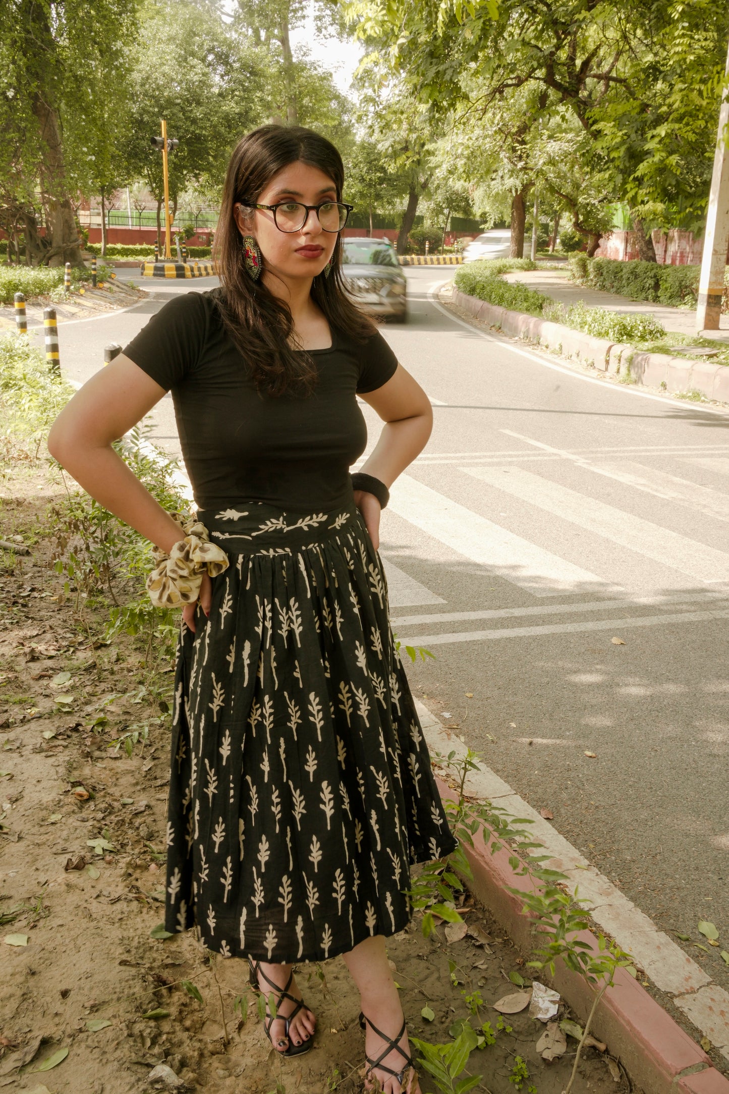 HOUR-GLASS SKIRT- vanika